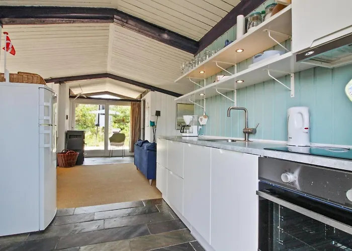 Scarlett - 300m From The Sea By Interhome *